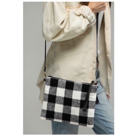 ⬇️💲Buffalo Plaid Black Wristlet/ Crossbody - Picture 5 of 6